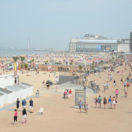 Ferienwohnung Studio Direct Aan Het Hoofdstrand Van Oostende - Naast Casino Exterior foto