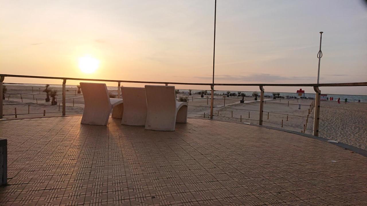 Ferienwohnung Studio Direct Aan Het Hoofdstrand Van Oostende - Naast Casino Exterior foto
