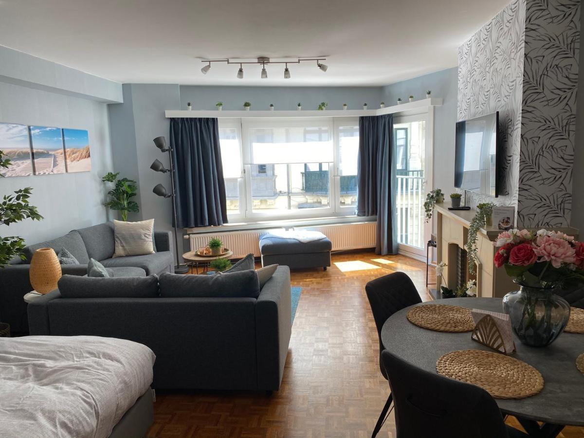Ferienwohnung Studio Direct Aan Het Hoofdstrand Van Oostende - Naast Casino Exterior foto